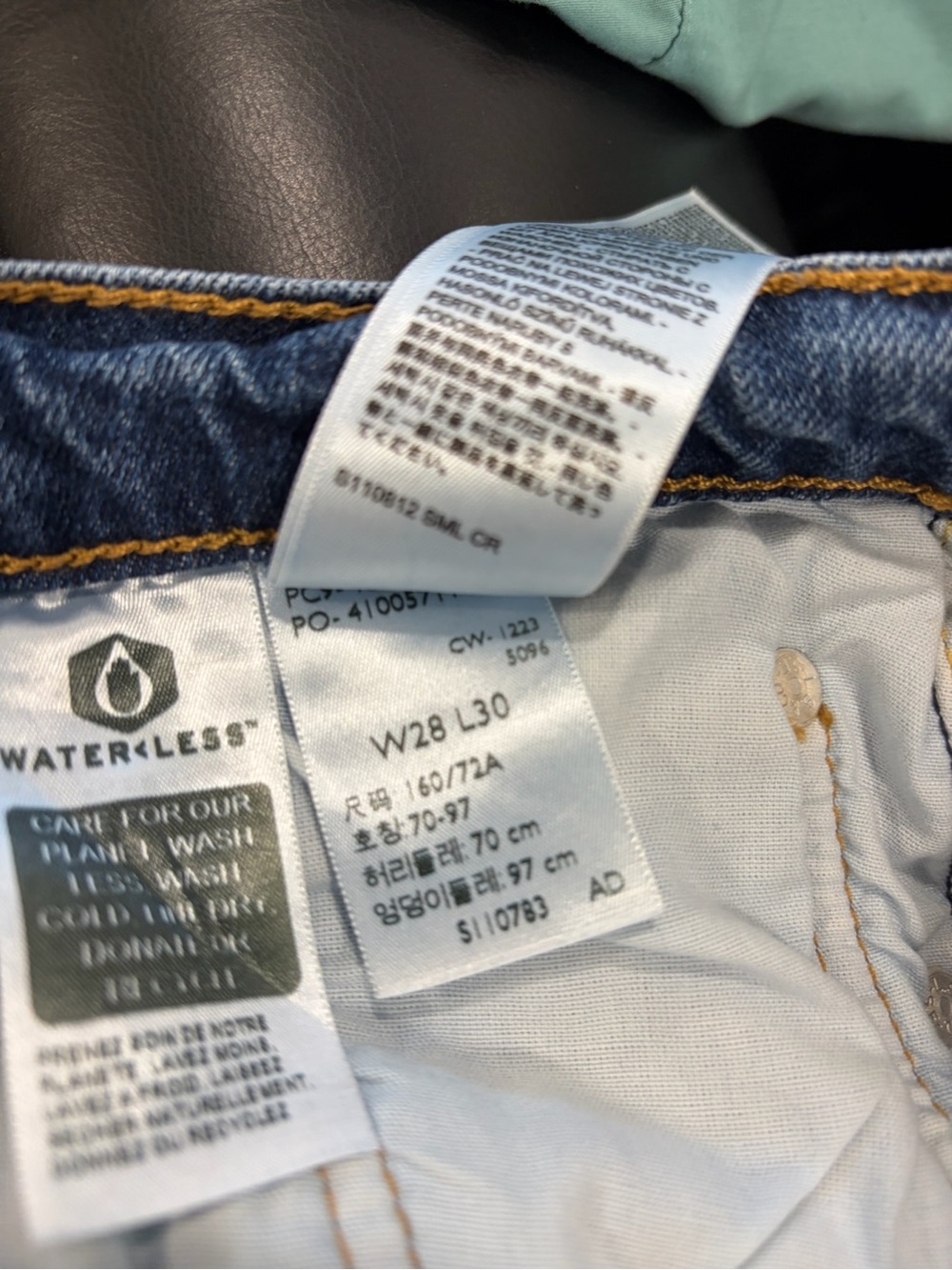 Levi's Women's Straight Leg Jeans - Blue - Picture 6 of 6